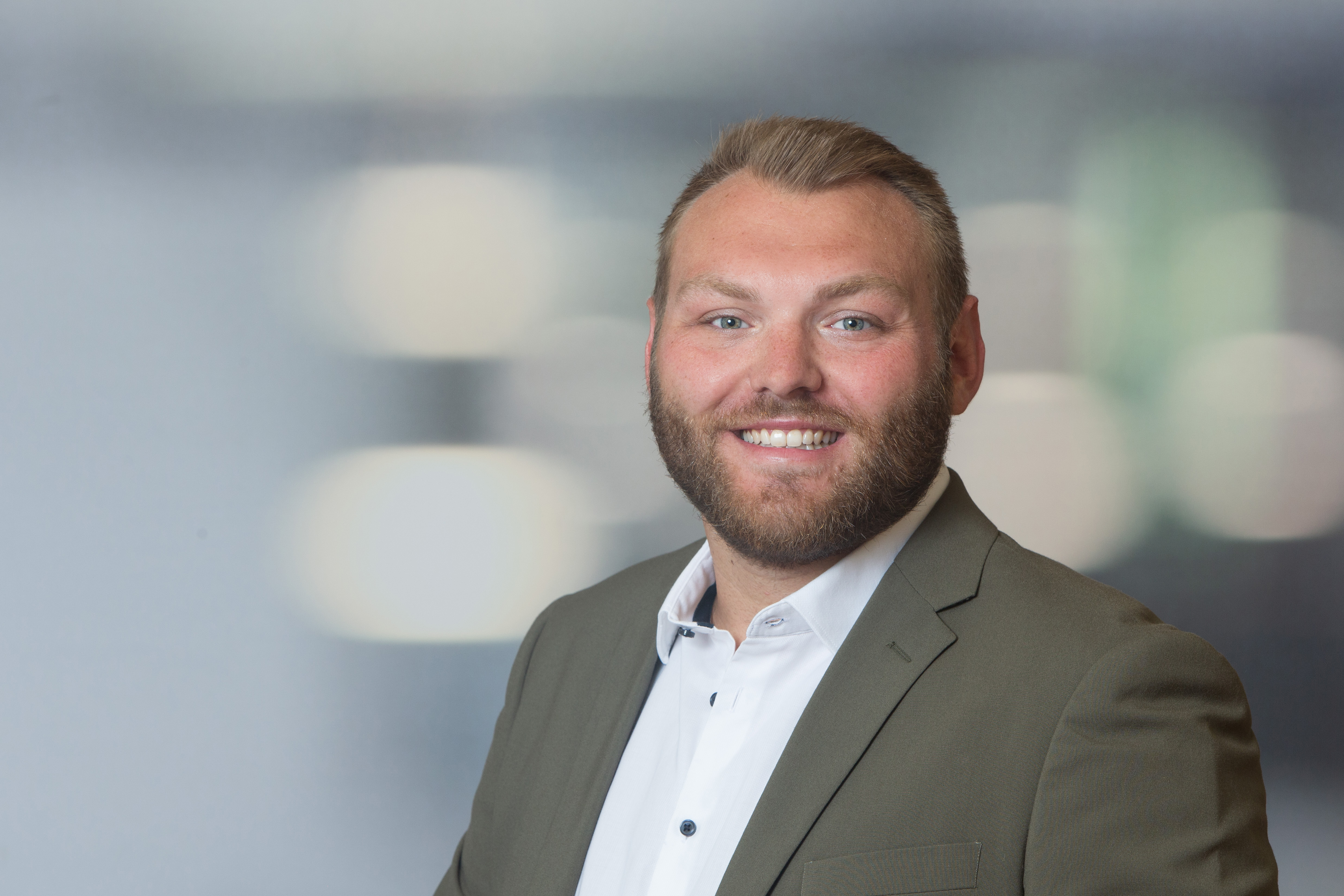 contactPerson.contactPerson.title