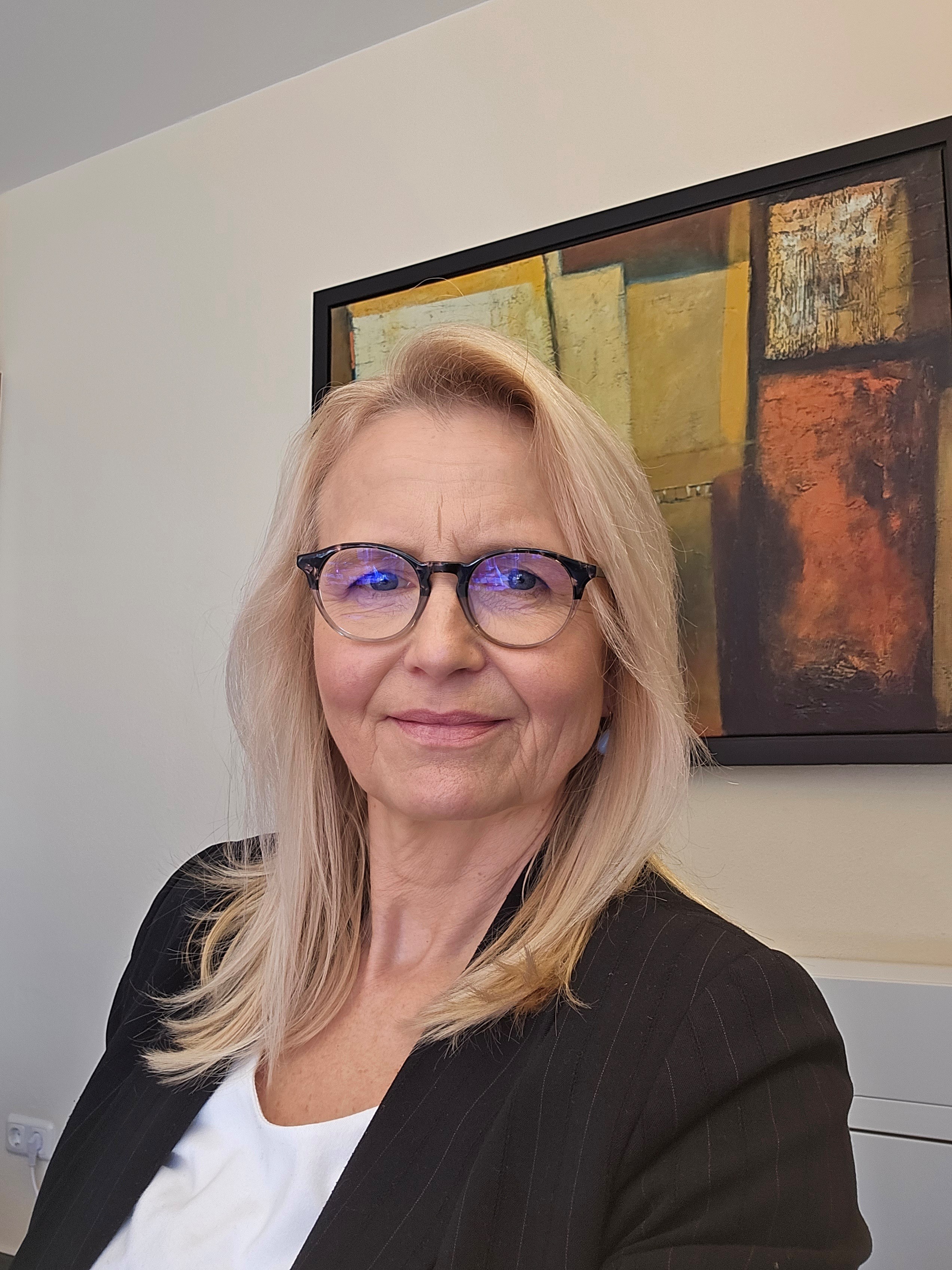 contactPerson.contactPerson.title