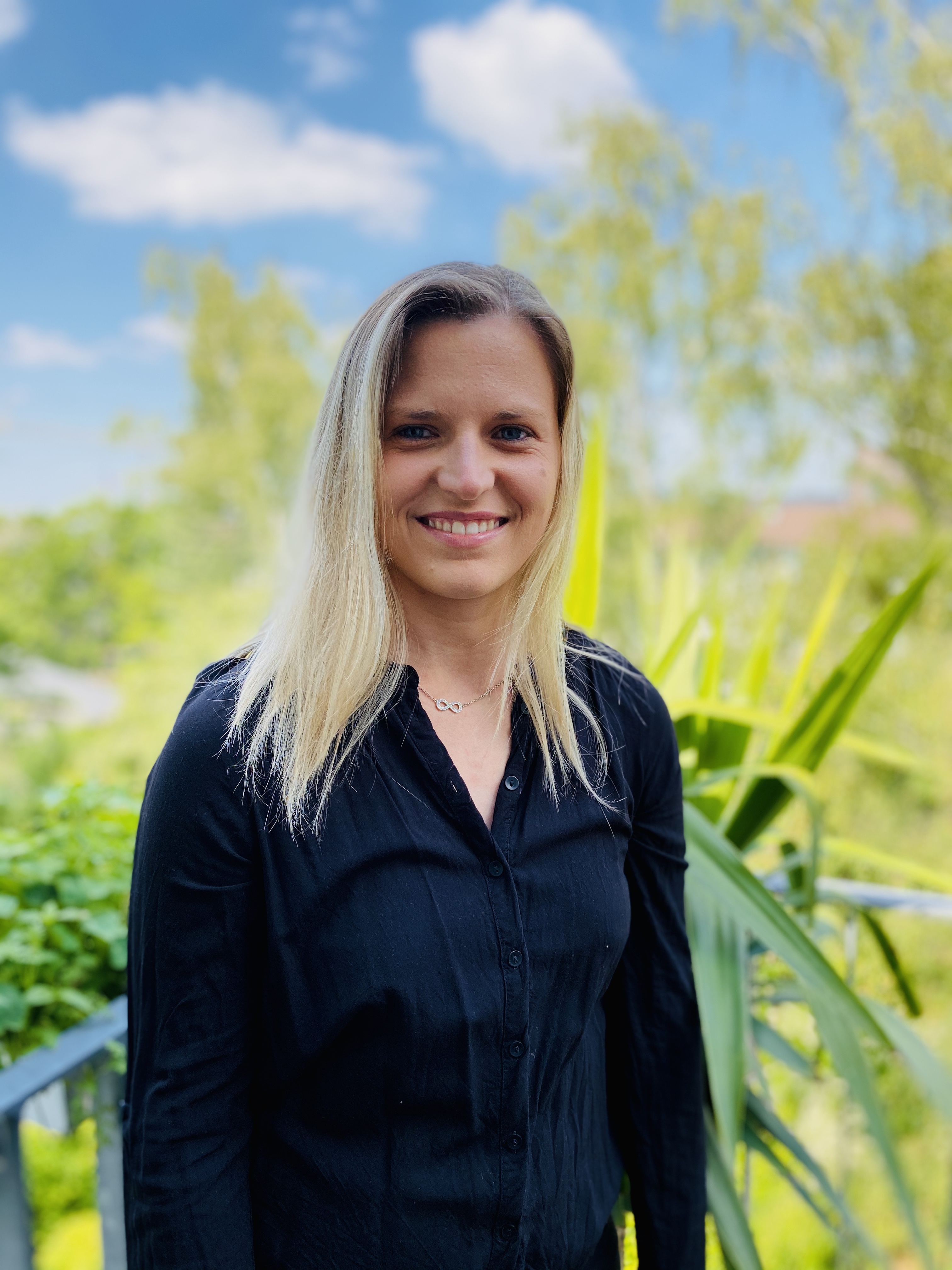 contactPerson.contactPerson.title