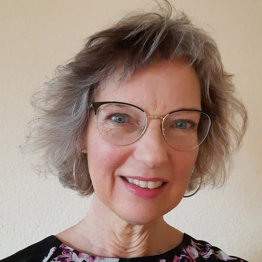 contactPerson.contactPerson.title