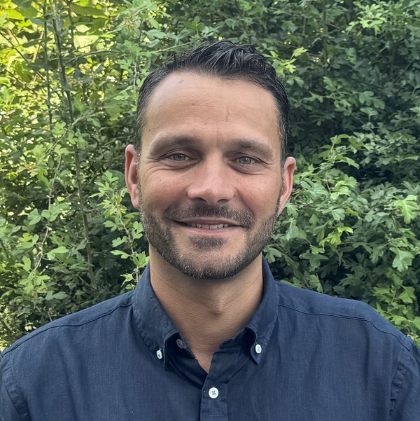 contactPerson.contactPerson.title