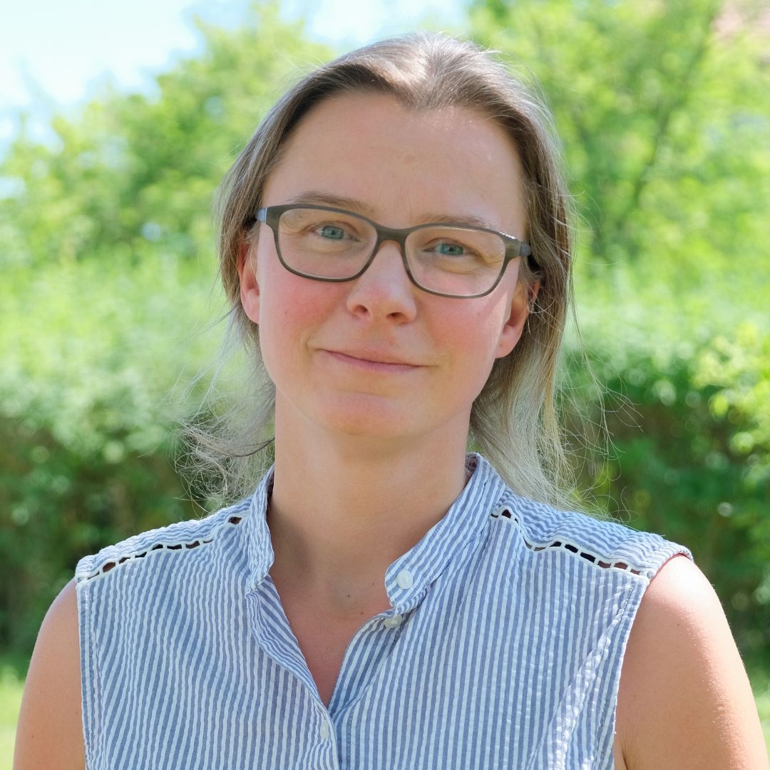 contactPerson.contactPerson.title