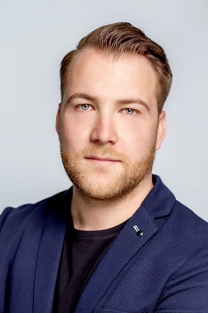 contactPerson.contactPerson.title