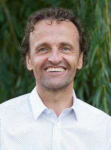 contactPerson.contactPerson.title