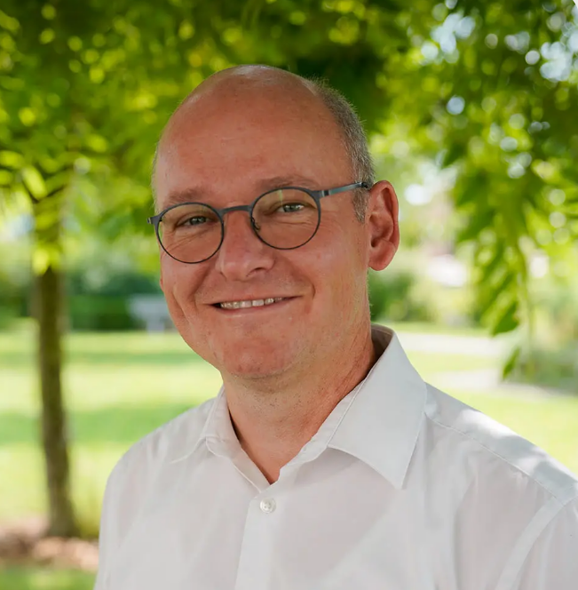 contactPerson.contactPerson.title