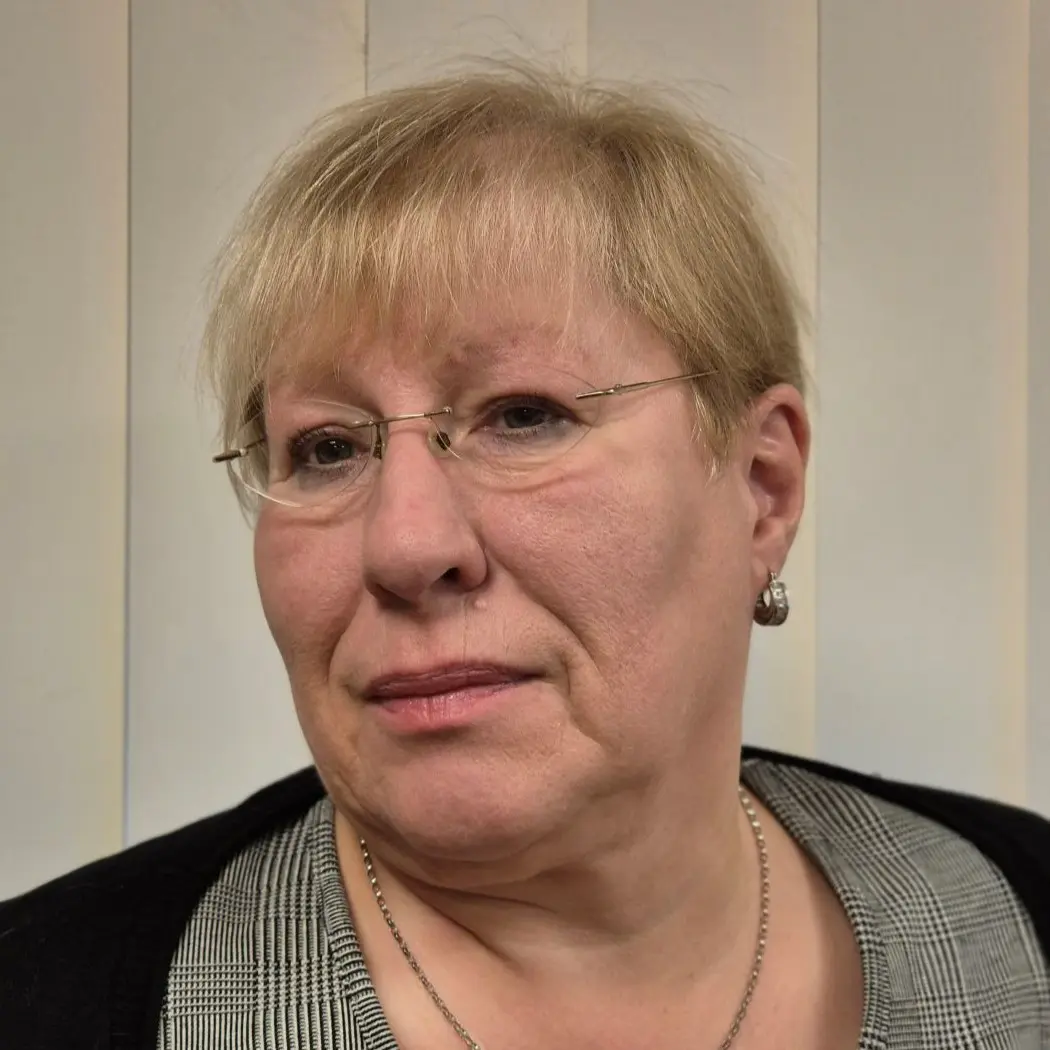 contactPerson.contactPerson.title