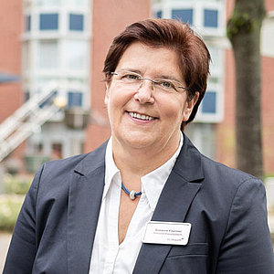 contactPerson.contactPerson.title