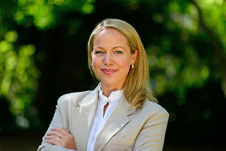 contactPerson.contactPerson.title