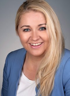 contactPerson.contactPerson.title