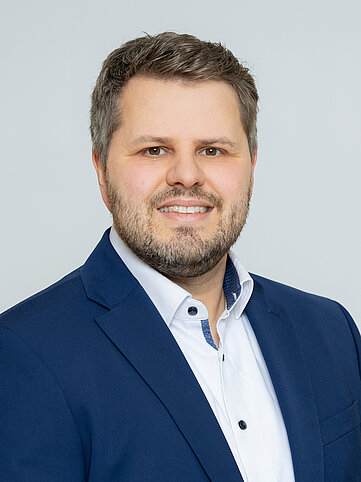 contactPerson.contactPerson.title