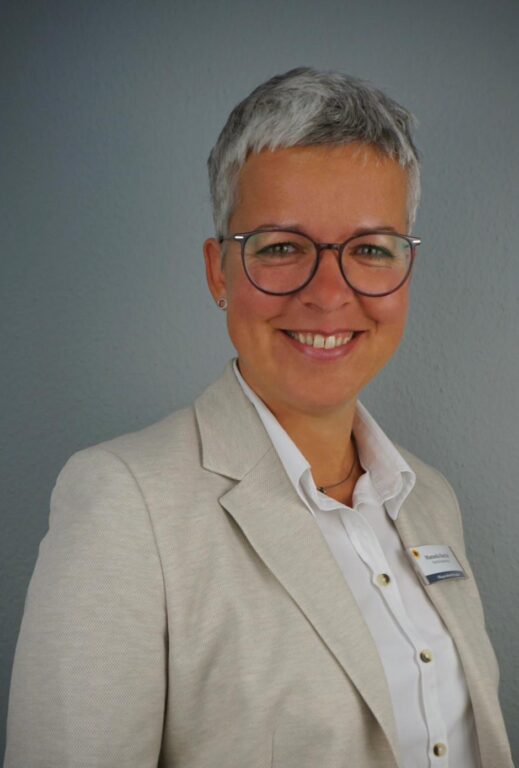 contactPerson.contactPerson.title