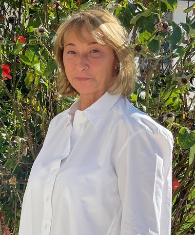 contactPerson.contactPerson.title