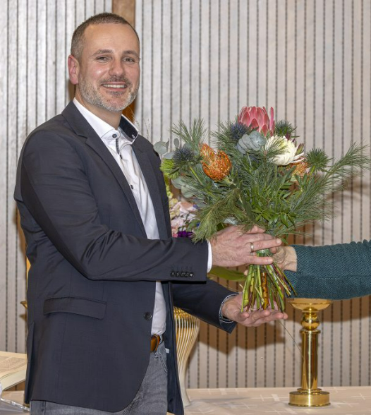 contactPerson.contactPerson.title