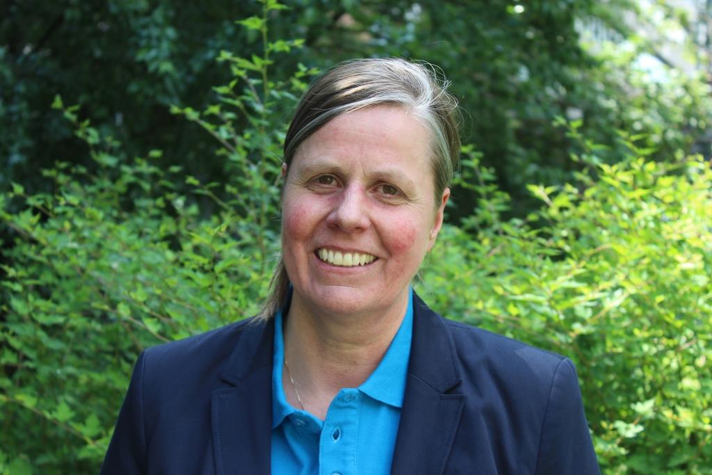 contactPerson.contactPerson.title